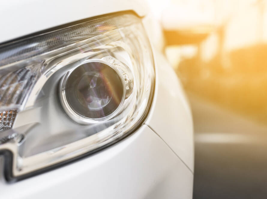 Phares jaunis ou ternis ? Rénovation d'optiques